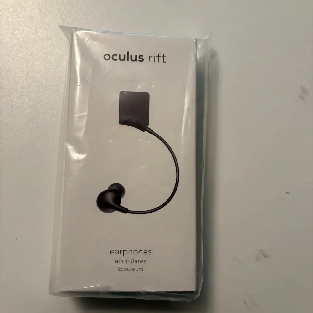 Brand New Oculus Rift Earphones - Never Opened